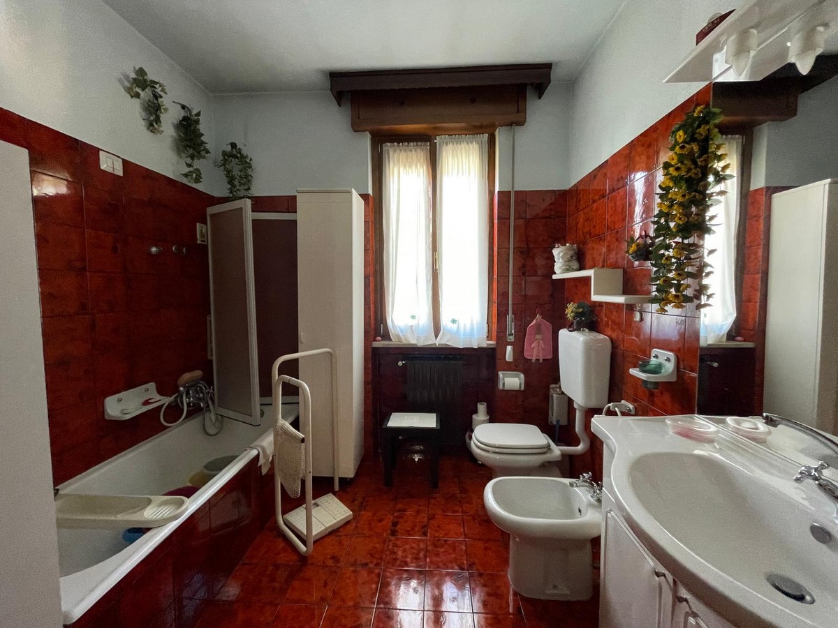 WhatsApp Image 2025-10-22 at 12.18.36 (7)