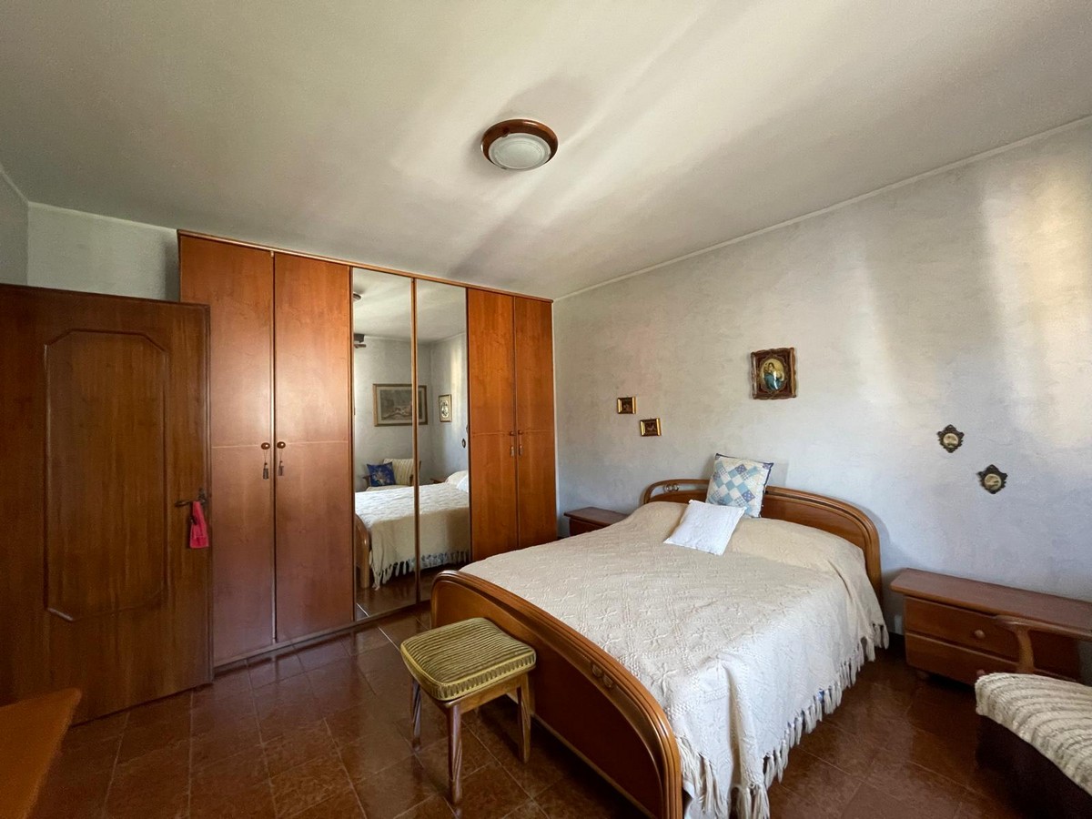 WhatsApp Image 2025-10-22 at 12.18.37 (2)