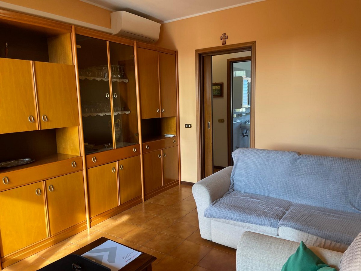 WhatsApp Image 2025-10-27 at 12.42.33 (2)