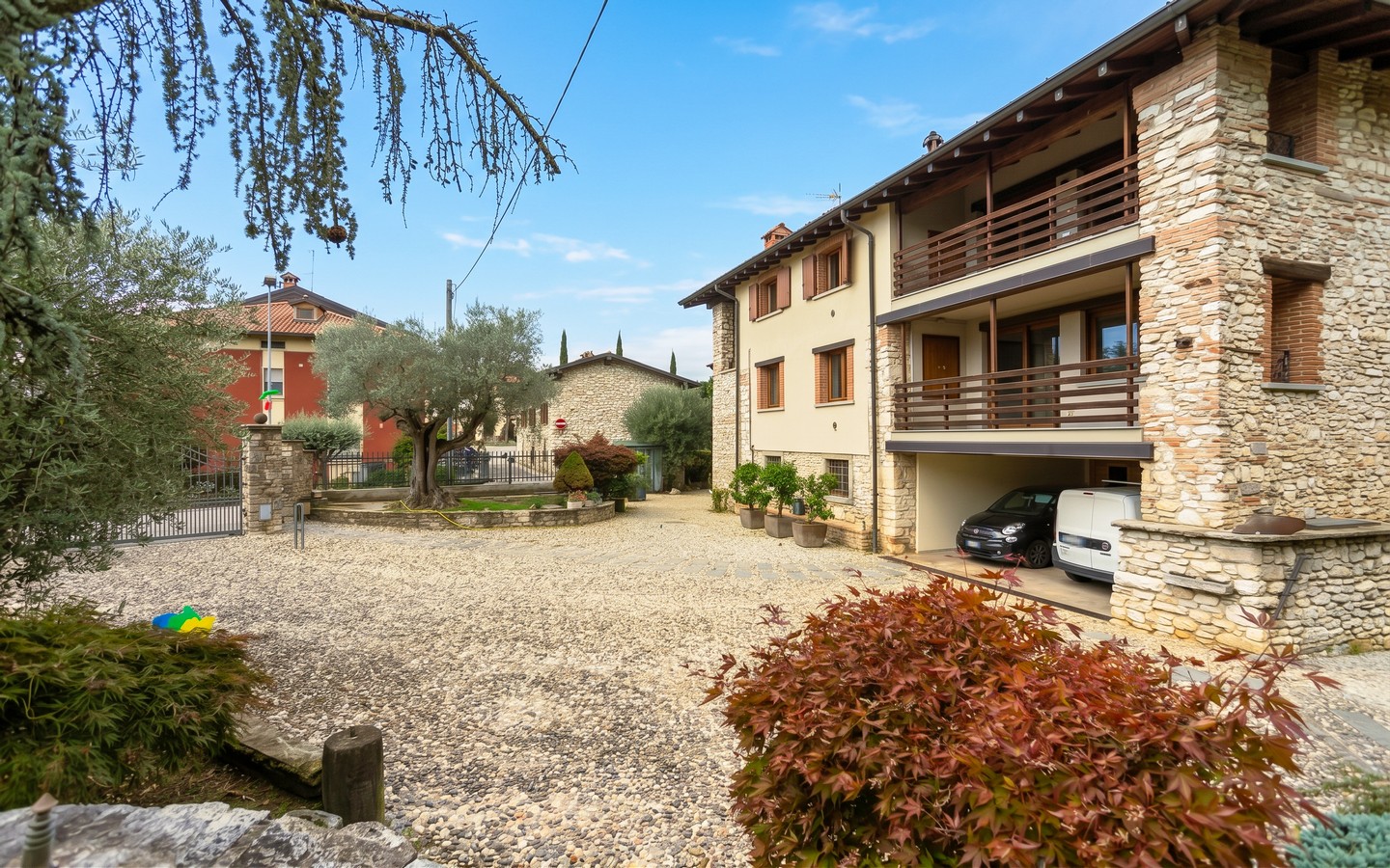 CASTELLO-44