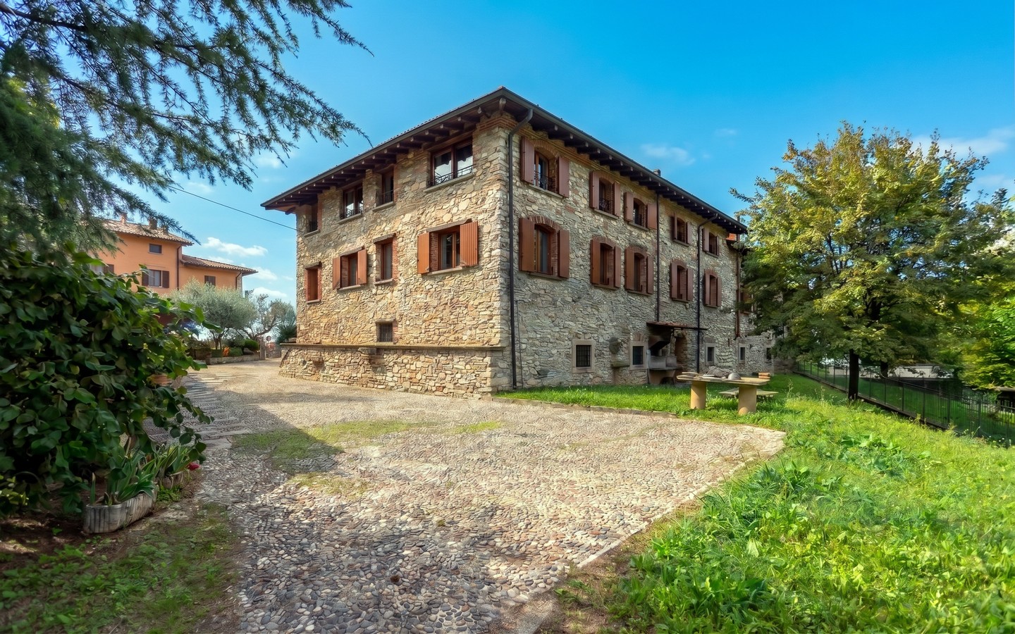 CASTELLO-53